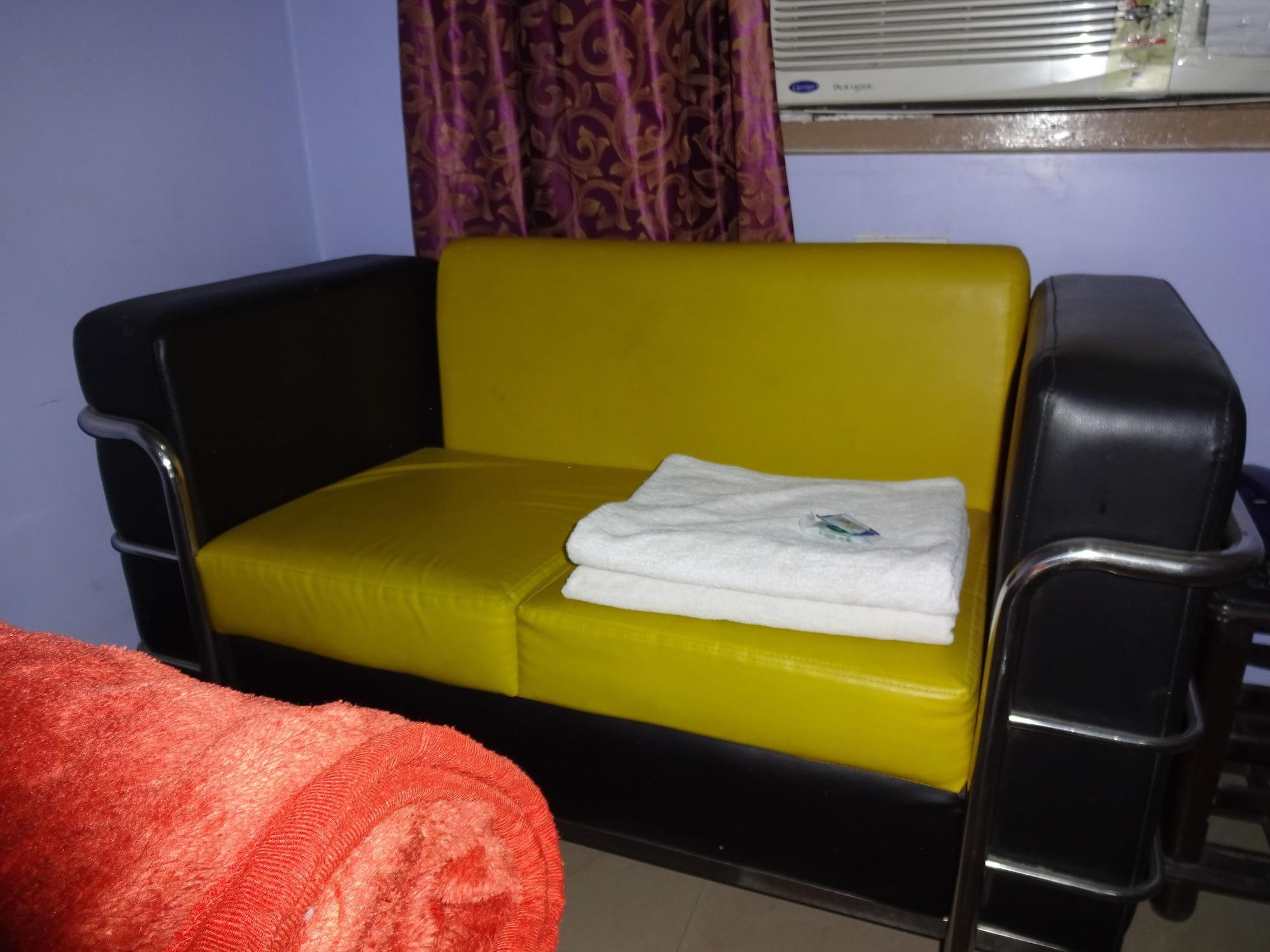 Hotel Viraat Inn Gaya Buitenkant foto