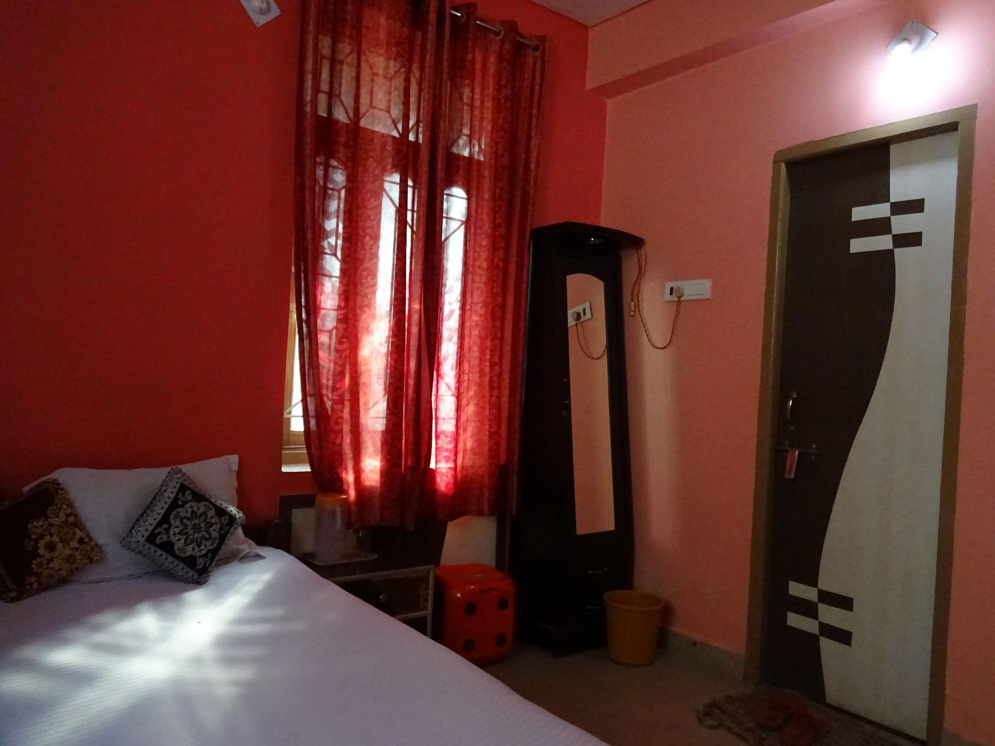 Hotel Viraat Inn Gaya Buitenkant foto