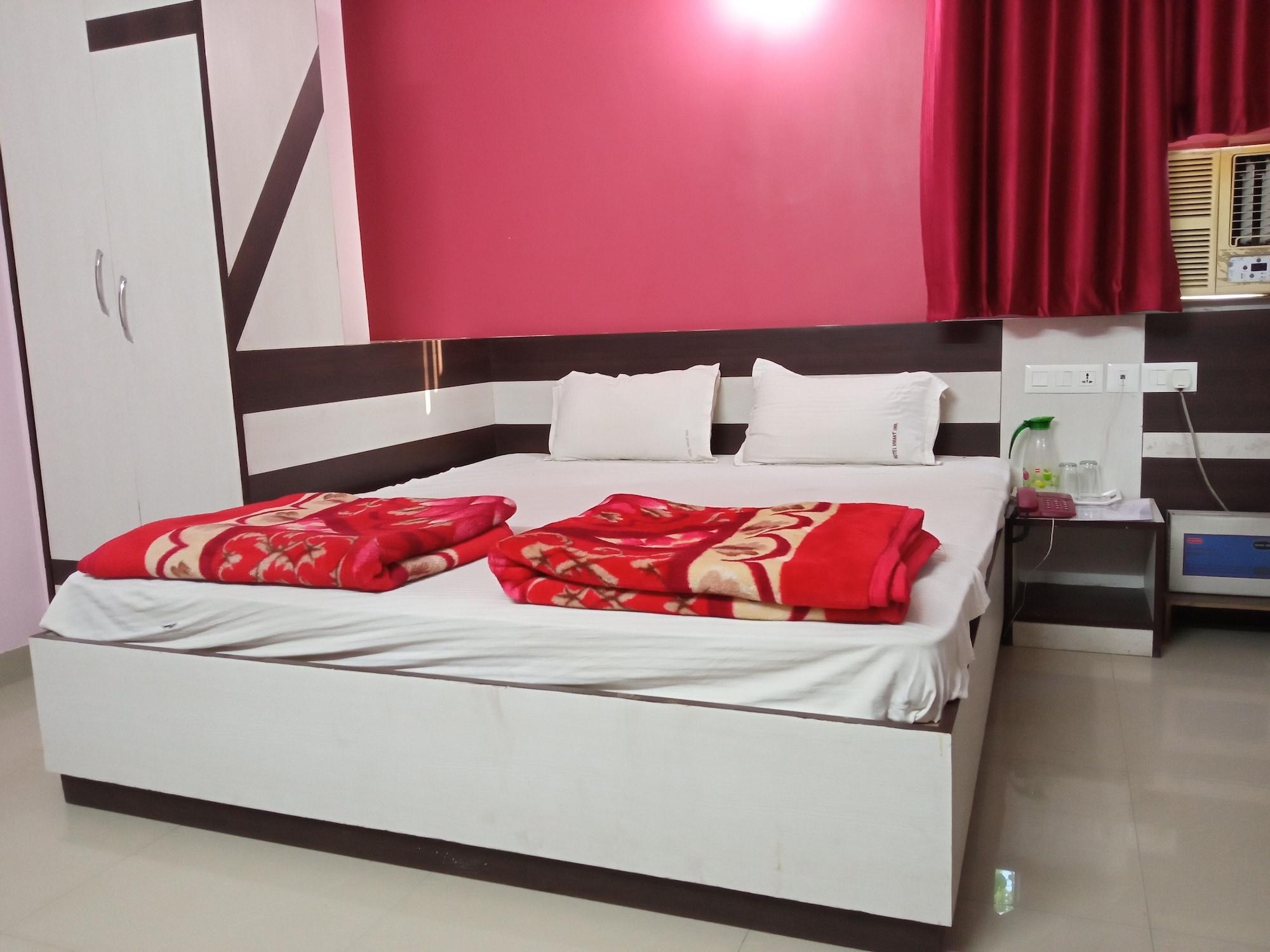 Hotel Viraat Inn Gaya Buitenkant foto