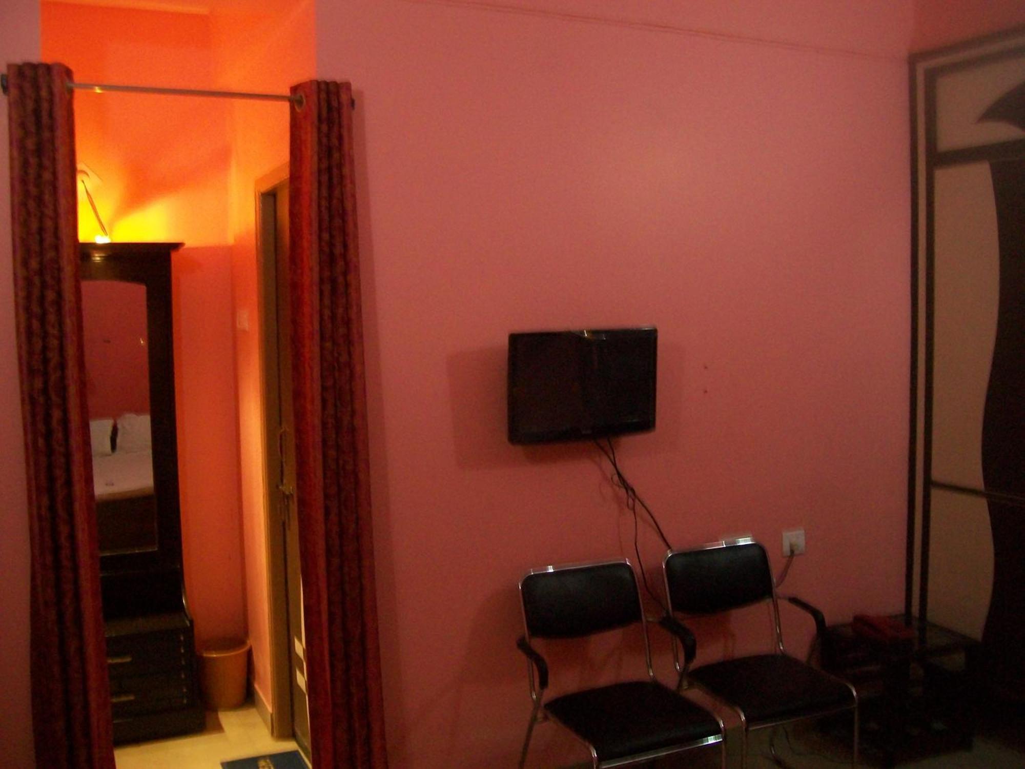 Hotel Viraat Inn Gaya Buitenkant foto
