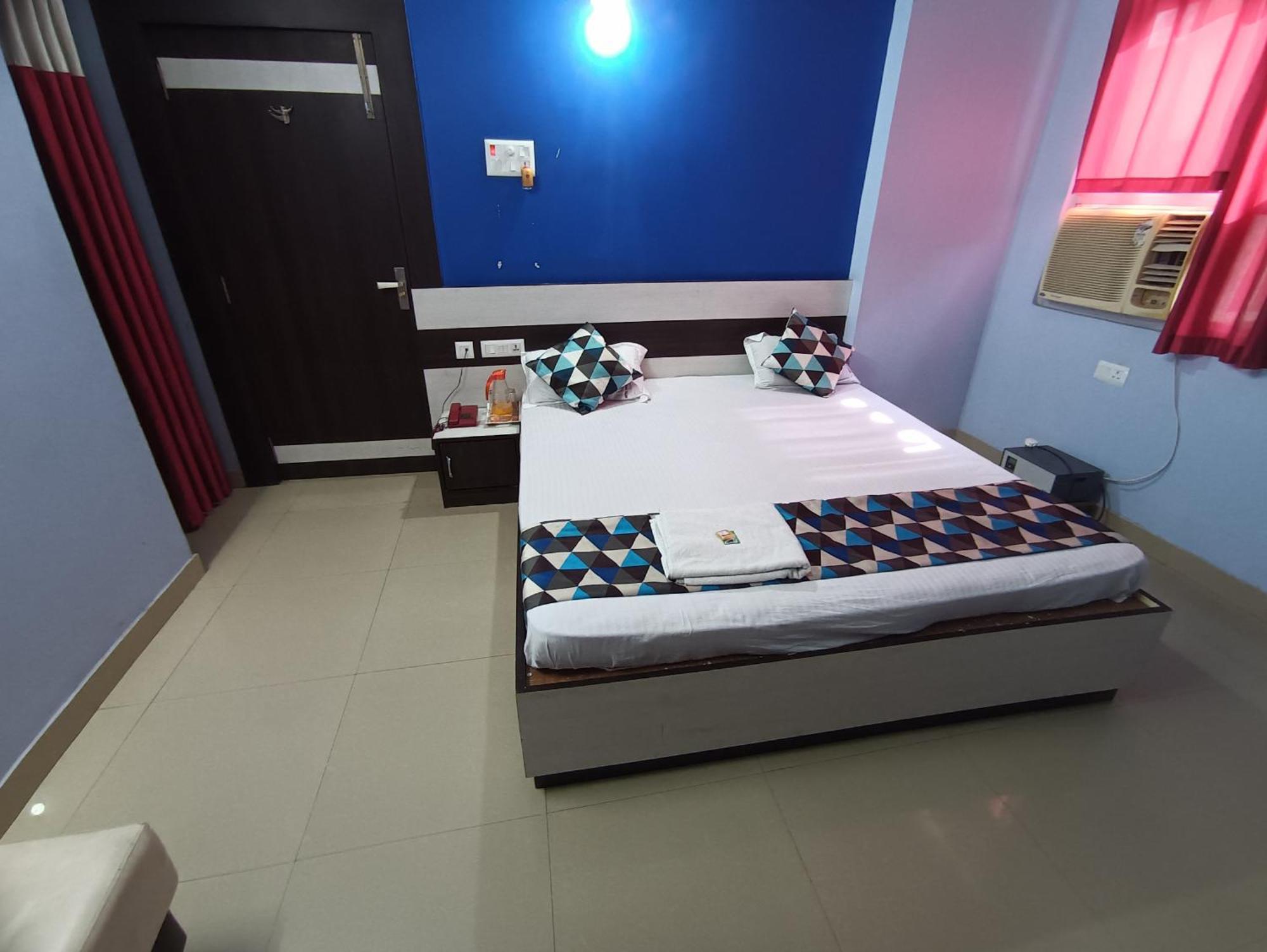 Hotel Viraat Inn Gaya Buitenkant foto