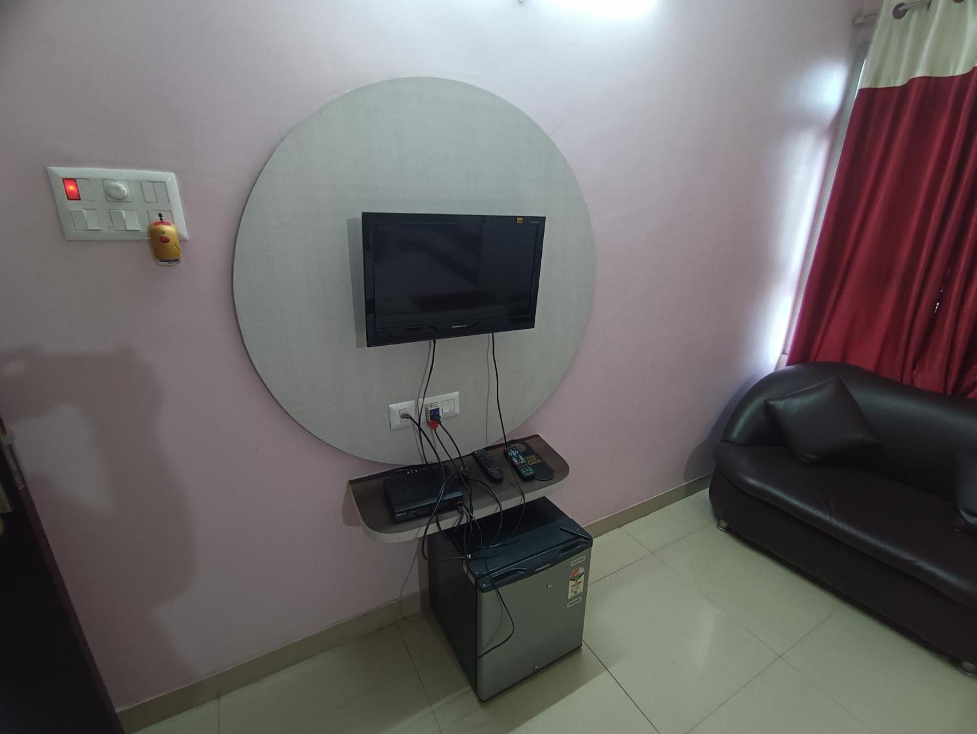 Hotel Viraat Inn Gaya Buitenkant foto