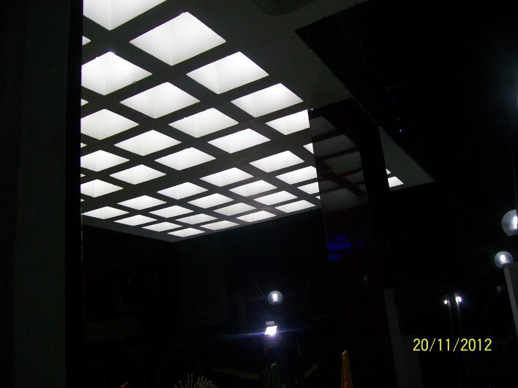 Hotel Viraat Inn Gaya Buitenkant foto
