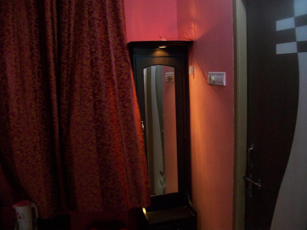 Hotel Viraat Inn Gaya Buitenkant foto